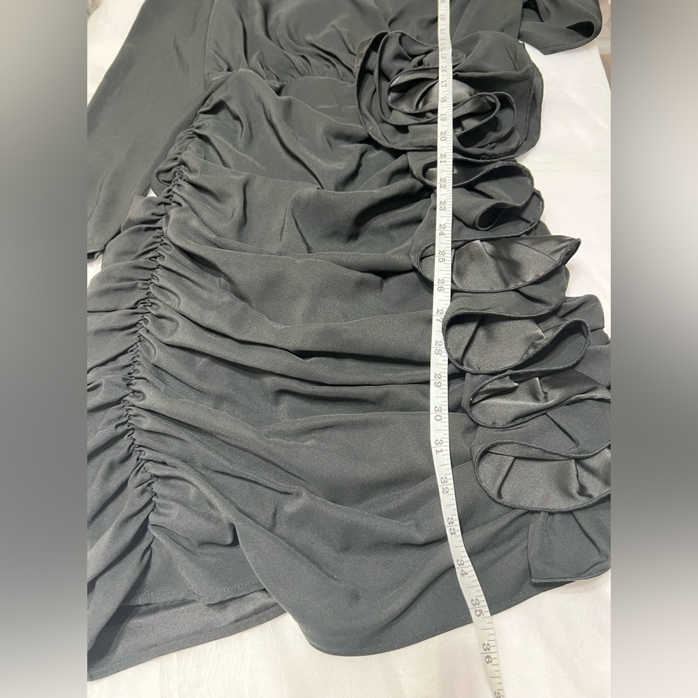 Express Black Ruched Rose Mini Dress Size Extra Small Color - Picture 4 of 6